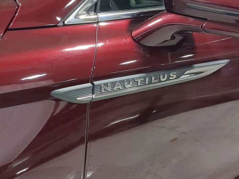 Used 2023 Lincoln Nautilus Reserve image 20