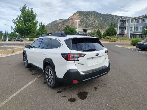 Certified 2025 Subaru Outback AWD/4WD image 5