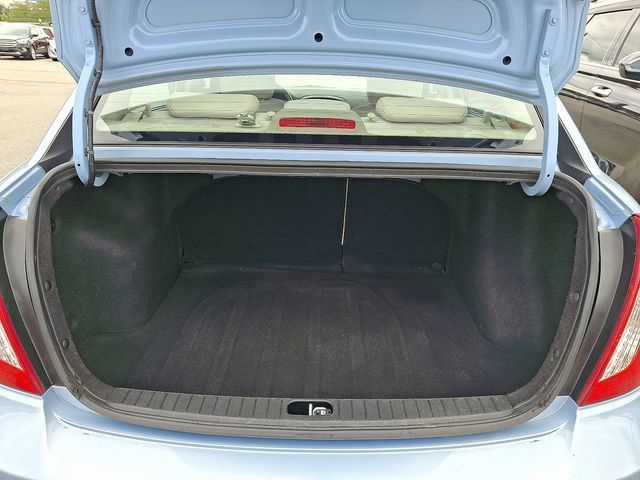 Used 2011 Hyundai Accent GLS FWD image 27