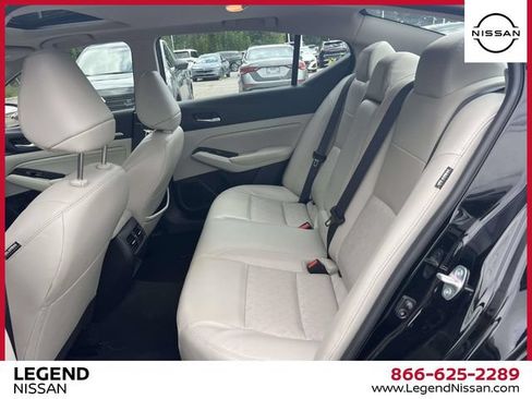 Used 2023 Nissan Altima 2.5 SL FWD image 14