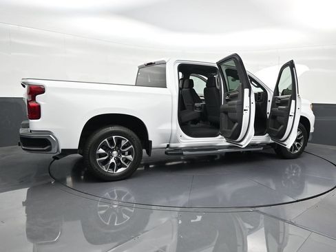 Used 2024 Chevrolet Silverado 1500 LT RWD image 31
