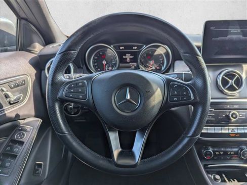 Used 2020 Mercedes-Benz GLA 250 4MATIC image 16