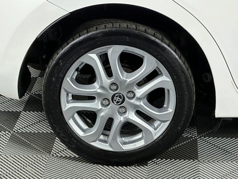 Used 2017 Toyota Yaris iA image 16