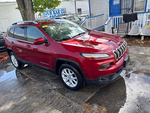 Used 2016 Jeep Cherokee Latitude w/ Safety/Convenience Group image 3