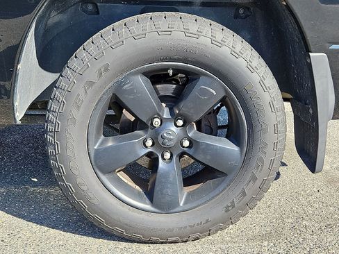 Used 2014 RAM 1500 Express w/ Black Ram 1500 Express Group AWD/4WD image 6