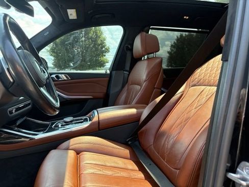 Used 2023 BMW X7 xDrive40i w/ M Sport Package AWD/4WD image 31