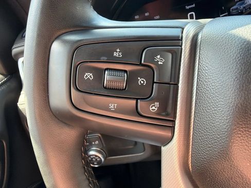 Used 2023 GMC Yukon XL Denali AWD/4WD image 29