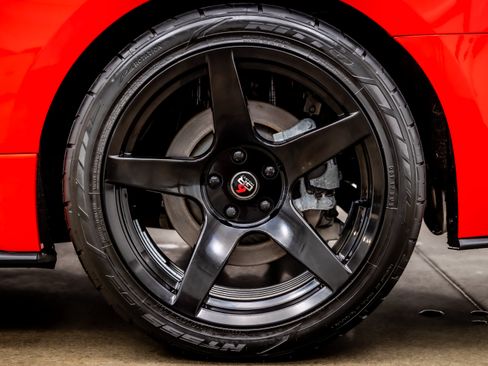 Used 2017 Ford Mustang GT Premium RWD image 39