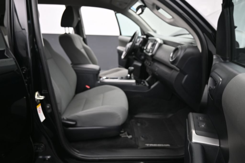 Used 2019 Toyota Tacoma SR5 RWD image 20