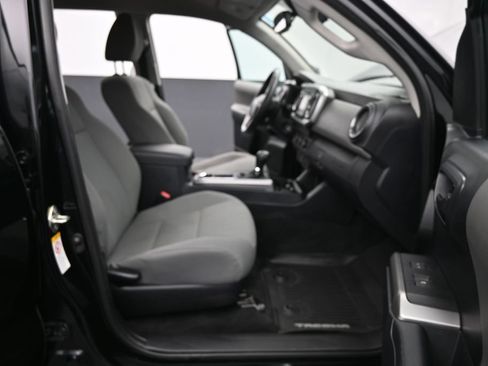 Used 2019 Toyota Tacoma SR5 RWD image 20