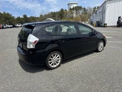 Used 2012 Toyota Prius V Five FWD image 5