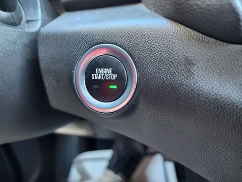 Used 2023 GMC Terrain SLE w/ Driver Convenience Package image 40