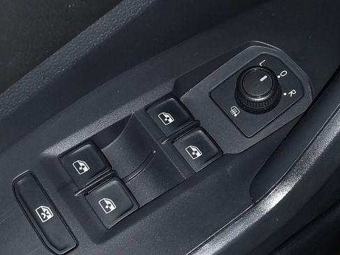 Used 2019 Volkswagen Jetta R-Line FWD image 27