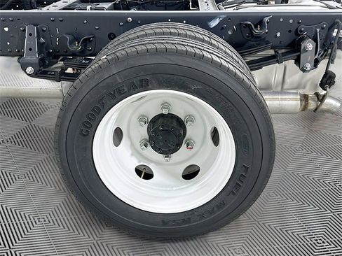 New 2025 Isuzu NQR image 15