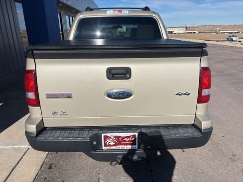 Used 2007 Ford Explorer Sport Trac XLT image 7