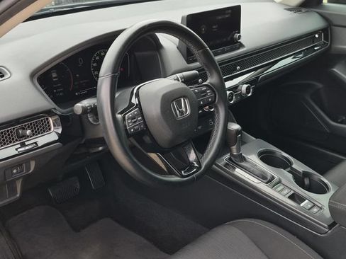 Used 2022 Honda Civic EX image 9
