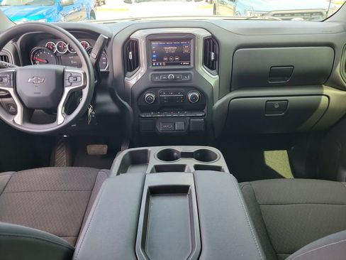 Used 2022 Chevrolet Silverado 1500 Custom Trail Boss w/ Safety Confidence Package AWD/4WD image 11