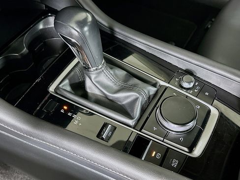 Used 2024 MAZDA MAZDA3 s image 24