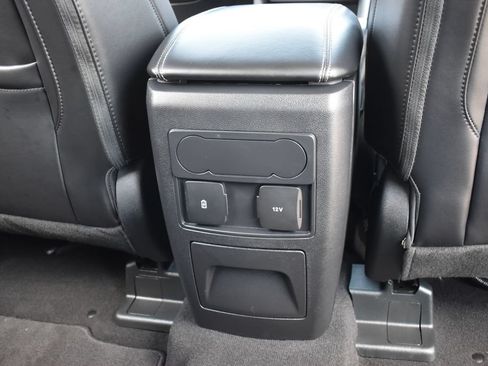 Certified 2024 Ford Explorer XLT w/ Equipment Group 202A AWD/4WD image 29
