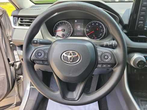 Certified 2022 Toyota RAV4 XLE w/ Convenience Package FWD image 38