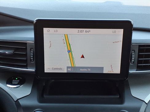 Used 2020 Ford Explorer XLT w/ Equipment Group 202A image 29