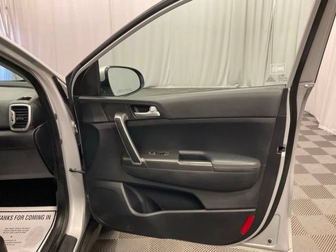 Used 2017 Kia Sportage LX AWD/4WD image 29