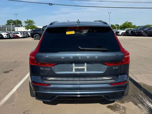 Used 2024 Volvo XC60 B5 Plus w/ Protection Package Premier AWD/4WD image 6