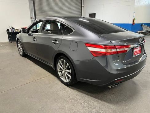 Used 2014 Toyota Avalon XLE Touring FWD image 5