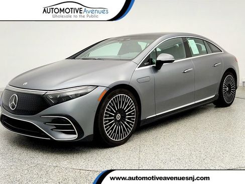 Used 2022 Mercedes-Benz EQS 580 4MATIC Sedan w/ Exclusive Trim Package image 1