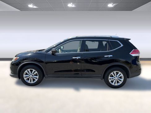 Used 2015 Nissan Rogue SV w/ SV Premium Package FWD image 2