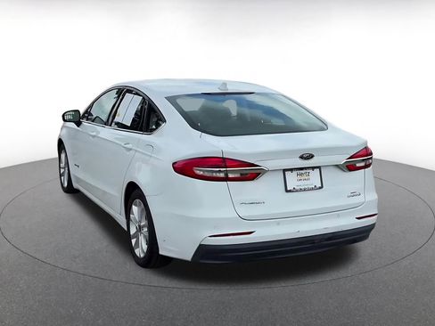Used 2019 Ford Fusion SE FWD image 9