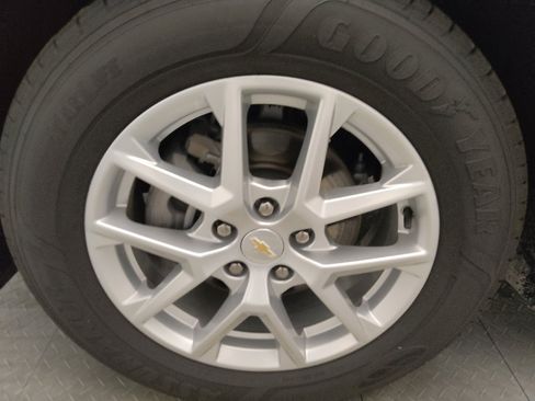 Used 2023 Chevrolet Equinox LT image 31