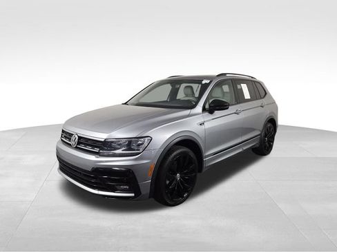 Used 2021 Volkswagen Tiguan SE R-Line AWD/4WD image 2