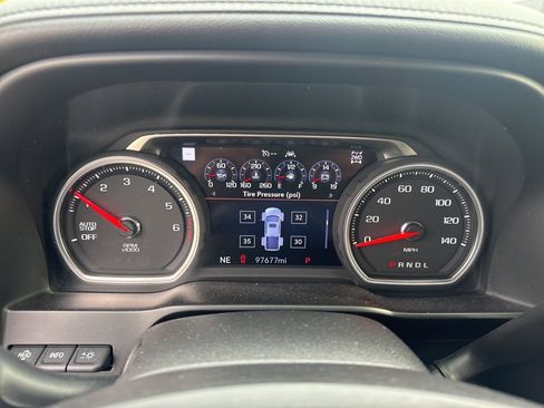 Used 2019 Chevrolet Silverado 1500 High Country w/ Technology Package image 24