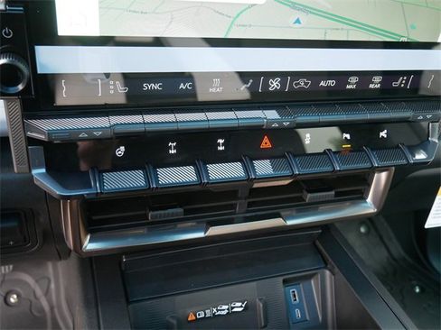 New 2025 GMC Hummer EV 3X w/ Battery Pack, 24 Module Pack image 10