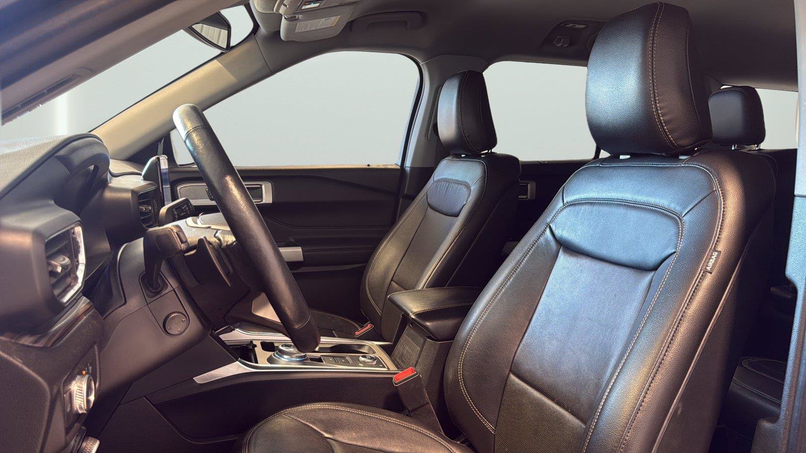 Certified 2020 Ford Explorer Limited AWD/4WD image 10