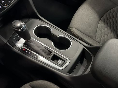 Used 2020 Chevrolet Equinox LT image 19