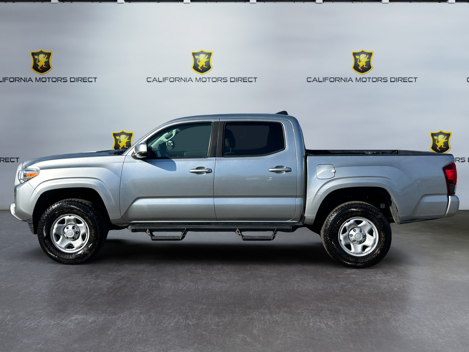 Used 2023 Toyota Tacoma SR w/ SR Convenience Package RWD image 2