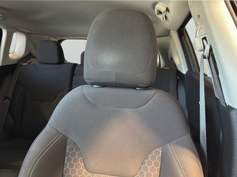Used 2019 Jeep Compass Sport AWD/4WD image 25