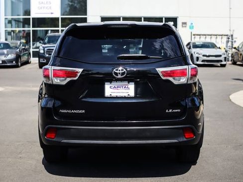 Used 2014 Toyota Highlander LE image 11