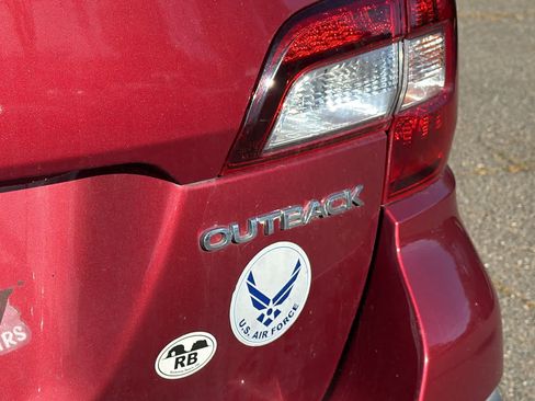 Used 2018 Subaru Outback 2.5i image 15