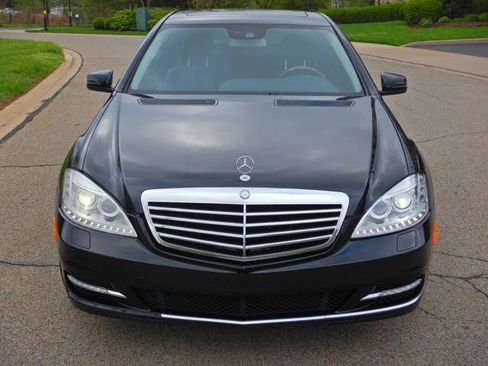 Used 2011 Mercedes-Benz S 550 4MATIC image 7