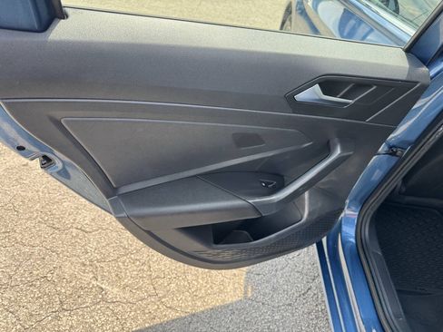 Used 2019 Volkswagen Jetta SE FWD image 19