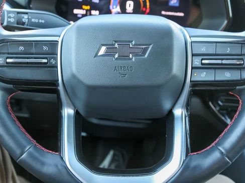 Used 2025 Chevrolet Colorado Z71 w/ Z71 Convenience Package 2 AWD/4WD image 24