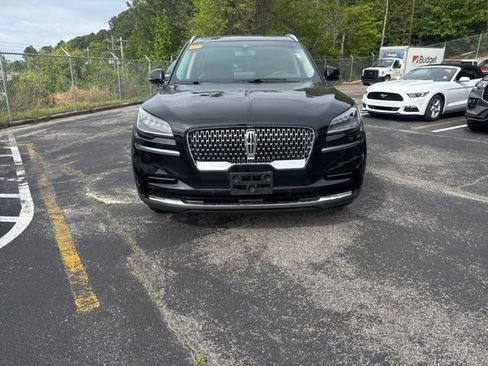 Used 2022 Lincoln Aviator 2WD w/ Premium Package image 2