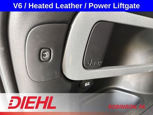 Used 2018 Jeep Cherokee Limited AWD/4WD image 11