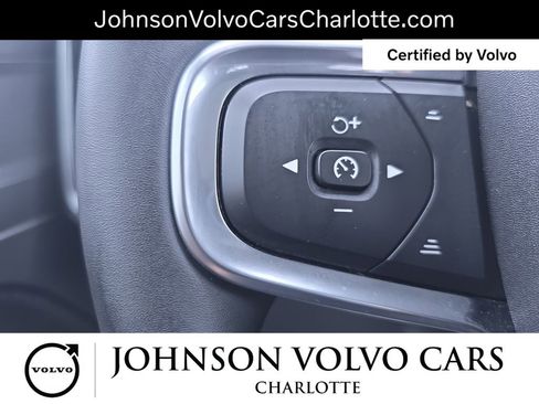 Certified 2025 Volvo XC40 B5 Plus AWD/4WD image 17