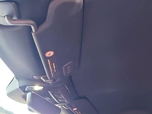 Used 2022 Chevrolet Corvette Stingray w/ Z51 Performance Package image 9