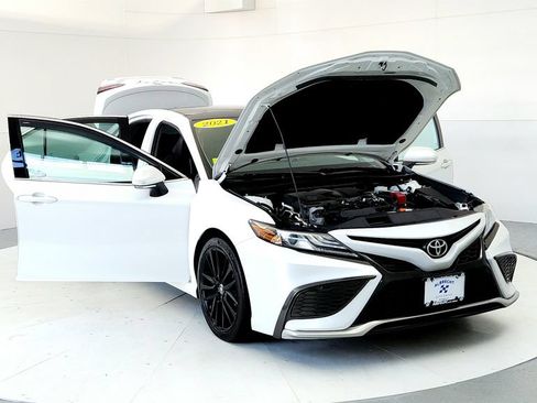 Used 2021 Toyota Camry XSE w/ Carpet Mat Package (TMS) AWD/4WD image 9