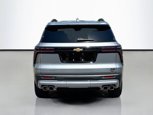 Used 2026 Chevrolet Traverse LT w/ Driver Confidence Package FWD image 6